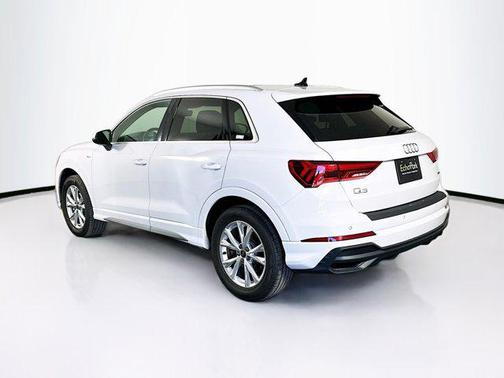Navarra Blue Metallic 2024 Audi Q3 Premium 45 TFSI S line quattro Tiptronic