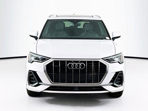 Navarra Blue Metallic 2024 Audi Q3 Premium 45 TFSI S line quattro Tiptronic