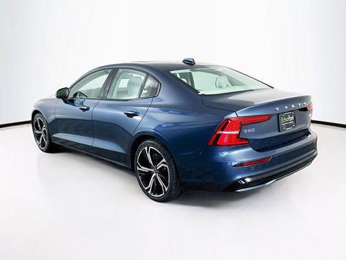 2024 Volvo S60 B5 Core Dark Theme