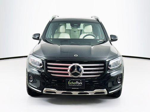 Night Black 2025 Mercedes-Benz GLB 250 4MATIC