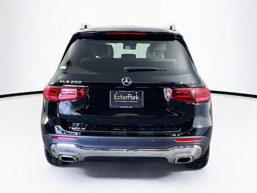 Night Black 2025 Mercedes-Benz GLB 250 4MATIC