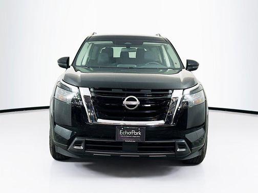 2024 Nissan Pathfinder SV 4WD