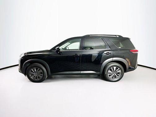 2024 Nissan Pathfinder SV 4WD
