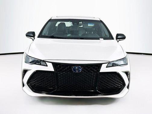 2021 Toyota Avalon Hybrid XSE