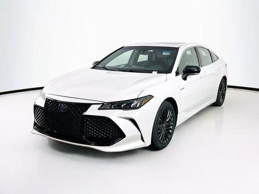 2021 Toyota Avalon Hybrid XSE
