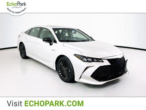 2021 Toyota Avalon Hybrid XSE
