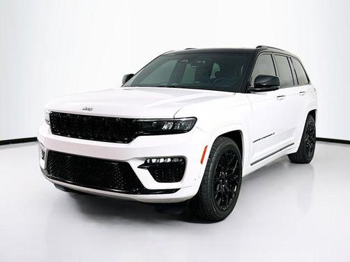 2022 Jeep Grand Cherokee Summit