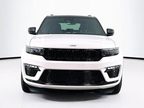 2022 Jeep Grand Cherokee Summit