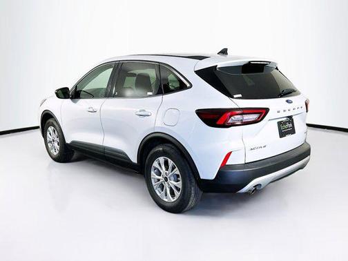 Space Silver Metallic 2025 Ford Escape Active