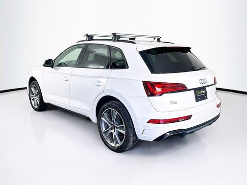 Arkona White 2025 Audi Q5 45 S line Premium