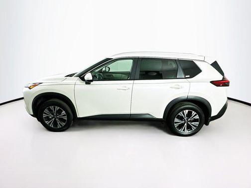Pearl White Tricoat 2023 Nissan Rogue SV