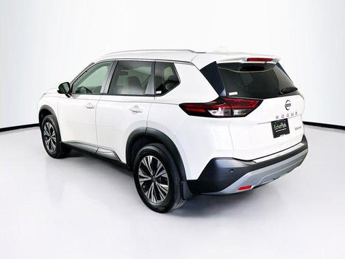 Pearl White Tricoat 2023 Nissan Rogue SV