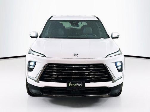 2025 Buick Enclave Preferred FWD