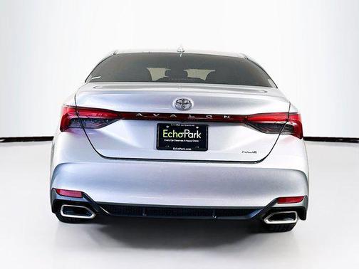 2022 Toyota Avalon XLE