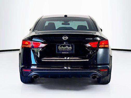 2022 Nissan Altima SR Intelligent AWD