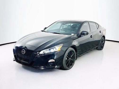 2022 Nissan Altima SR Intelligent AWD
