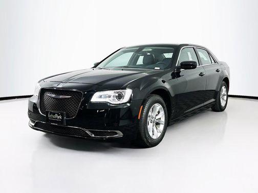 2023 Chrysler 300 Touring