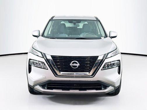Brilliant Silver Metallic 2023 Nissan Rogue SV