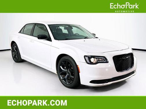 2022 Chrysler 300 Touring