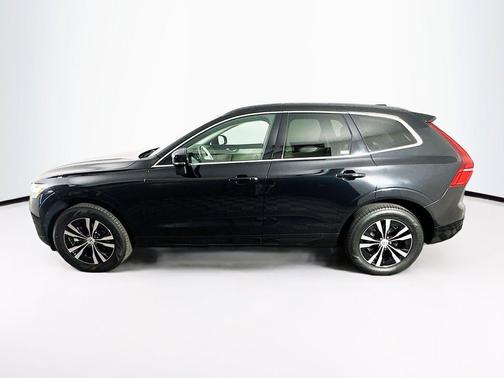 Onyx Black Metallic 2023 Volvo XC60 B5 Core