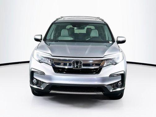 2022 Honda Pilot Touring 8-Passenger