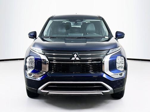 Cosmic Blue Metallic 2025 Mitsubishi Outlander SE S-AWC