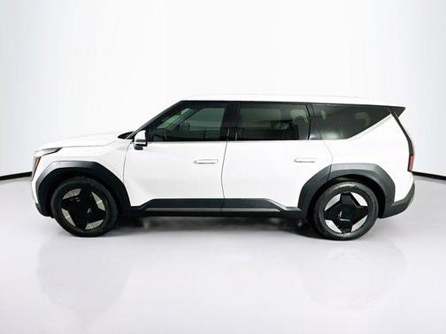 2024 Kia EV9 Light Long Range