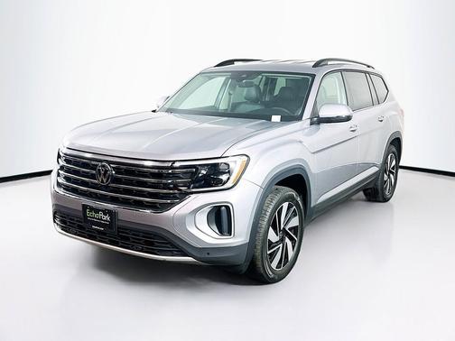Silver Mist Metallic 2025 Volkswagen Atlas 2.0T SE w/Technology