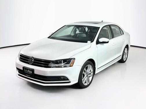 Pure White 2017 Volkswagen Jetta 1.8T SEL
