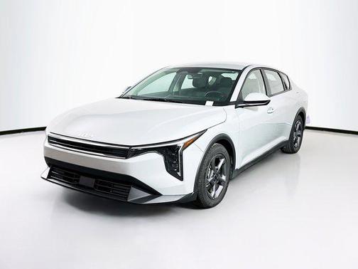 Morning Haze 2025 Kia K4 LXS