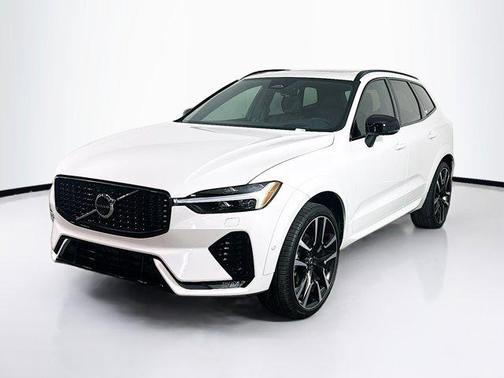 2025 Volvo XC60 B5 Ultra