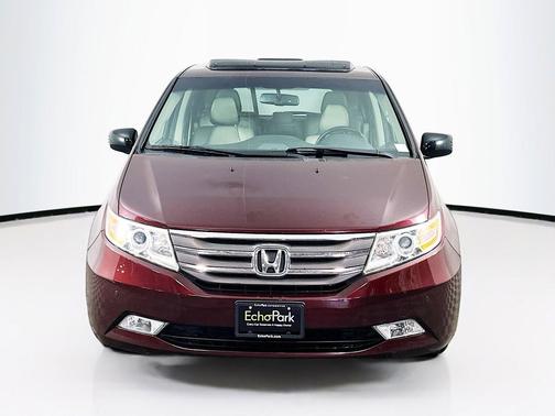 White Diamond Pearl 2013 Honda Odyssey Touring