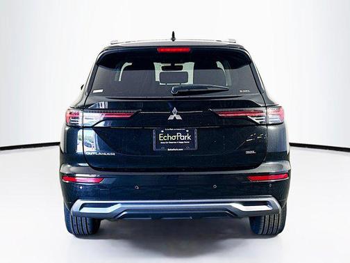 Alloy Silver Metallic 2025 Mitsubishi Outlander SEL 2.5 S-AWC