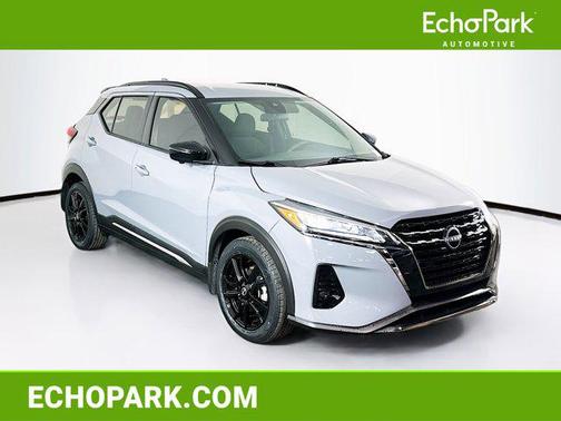 2023 Nissan Kicks SR