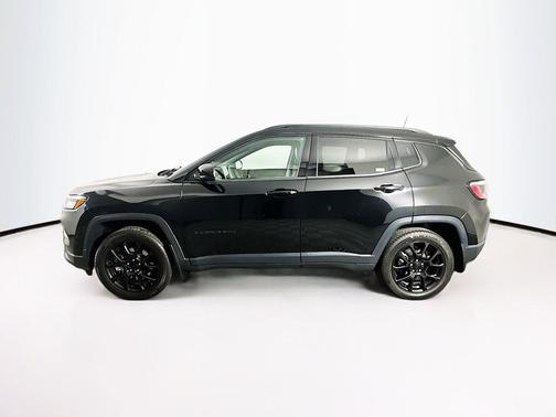 Redline Pearlcoat 2023 Jeep Compass Latitude