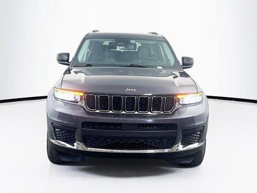 2022 Jeep Grand Cherokee L Laredo