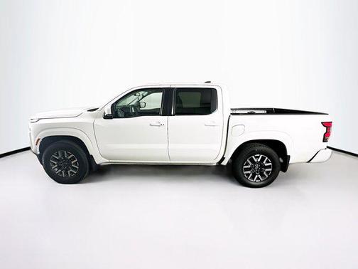 2024 Nissan Frontier SL