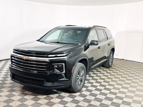 Mosaic Black Metallic 2024 Chevrolet Traverse LT