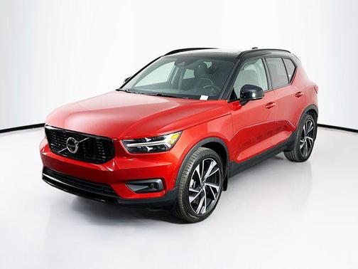 2021 Volvo XC40 T5 R-Design