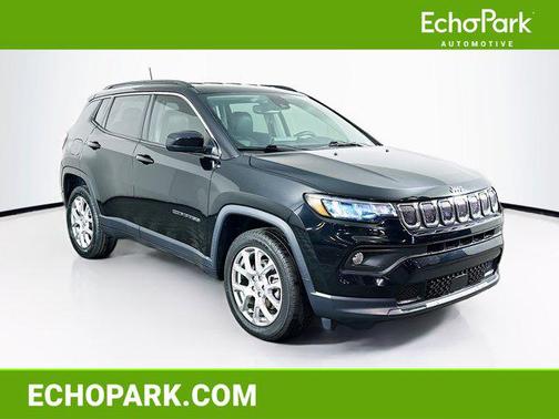 Diamond Black Crystal Pearlcoat 2022 Jeep Compass Latitude Lux