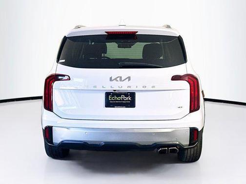Glacial White Pearl 2025 Kia Telluride S
