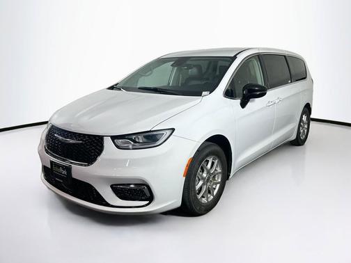 Bright White Clearcoat 2024 Chrysler Pacifica Touring L