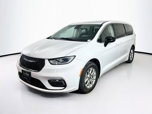 Bright White Clearcoat 2024 Chrysler Pacifica Touring L