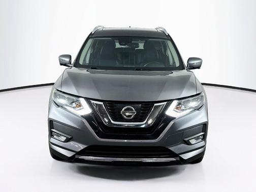 Gun Metallic 2017 Nissan Rogue SL