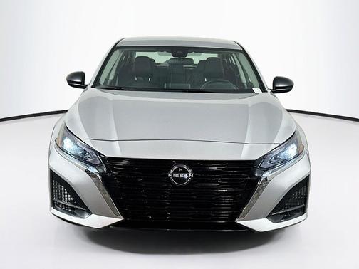 Brilliant Silver Metallic 2025 Nissan Altima SV FWD