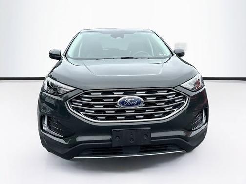 FORGED GREEN 2022 Ford Edge SEL
