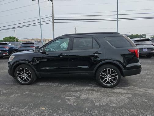 2017 Ford Explorer SPORT
