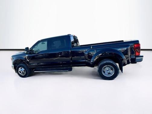 2022 Ford F-350 LARIAT SUPER DUTY