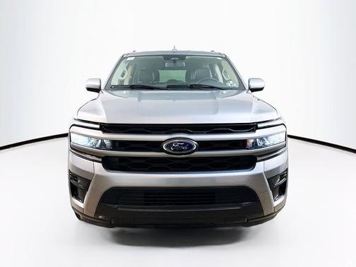 ICONIC SILVER METALLIC 2024 Ford Expedition XLT