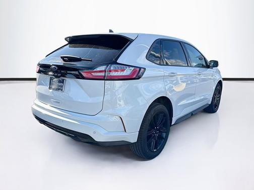 2023 Ford Edge ST LINE